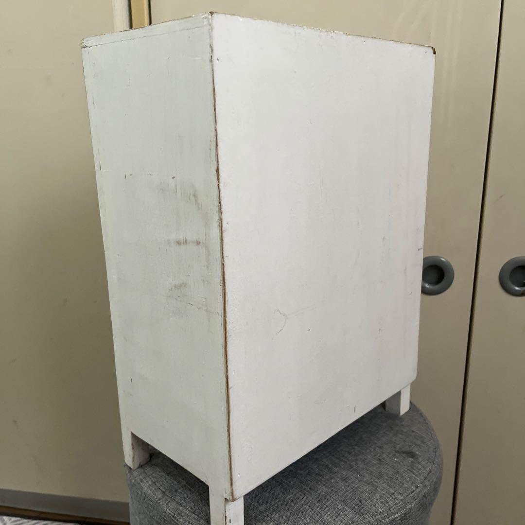 骨董市購入　アンティーク２段　シャビー　波ガラス