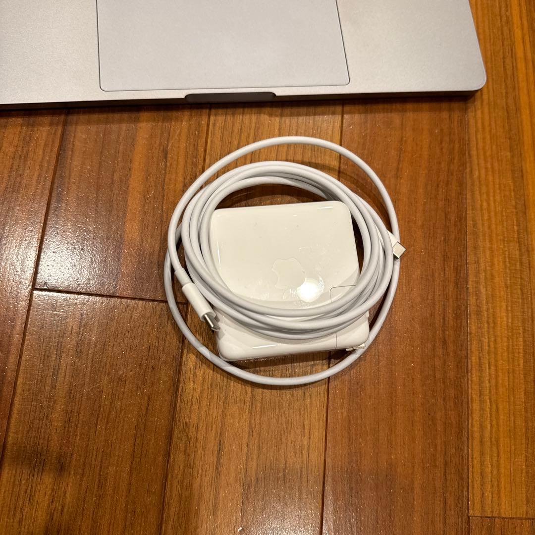 MacBook本体 MacBook Pro 2018 13\" 16GB 512GB Core i7