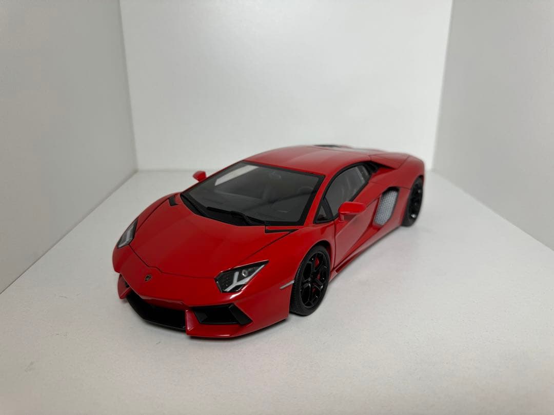 オートアート アヴェンタドール LP700-4