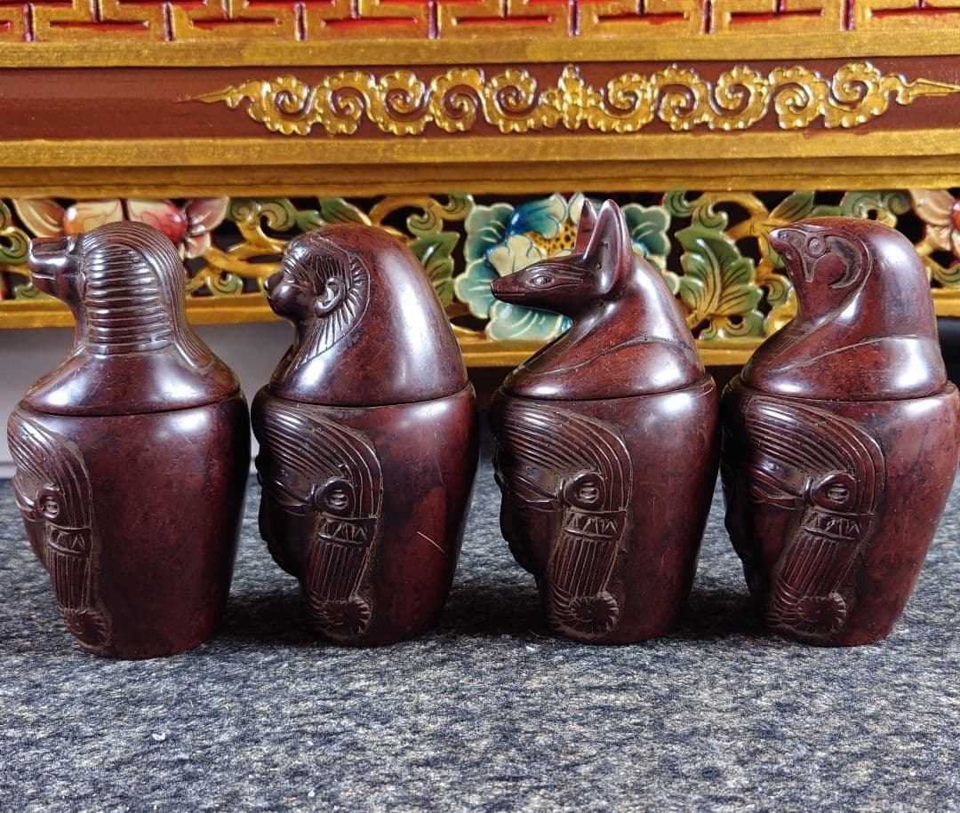 エジプトの置物