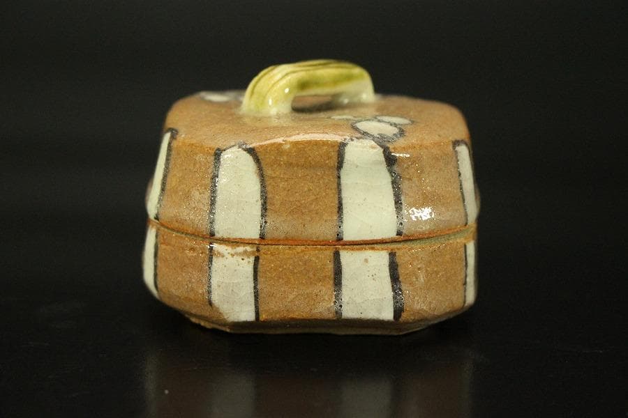 茶道具 香具 織部 香合 美品(RC944)