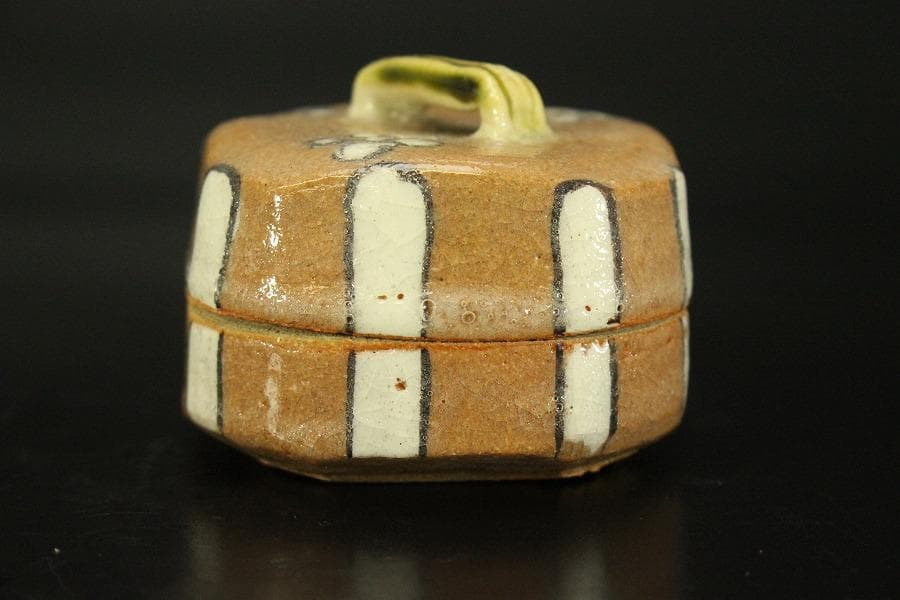 茶道具 香具 織部 香合 美品(RC944)