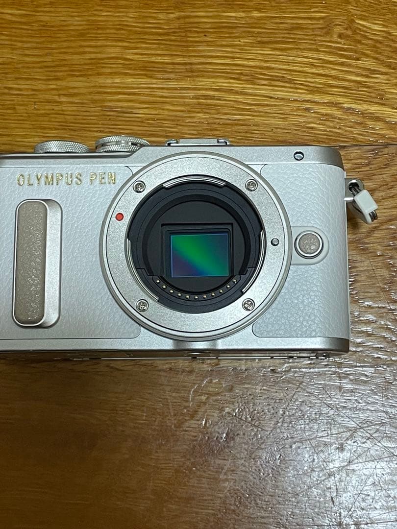 1/5迄限定20%オフ OLYMPUS PEN E-PL8 ダブルズーム等セット