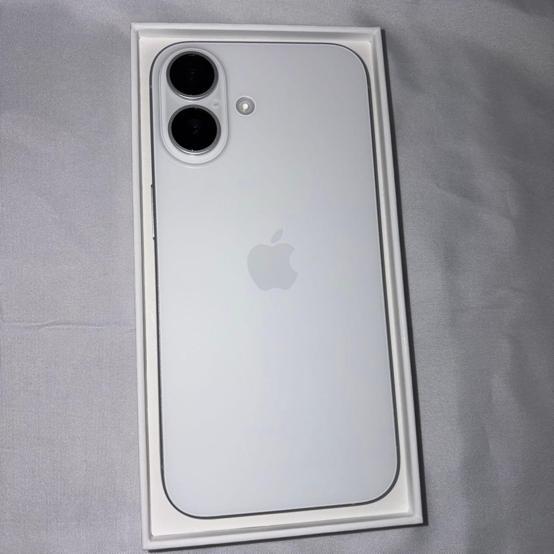 Apple iPhone 16 ホワイト SIMフリー　アイフォン