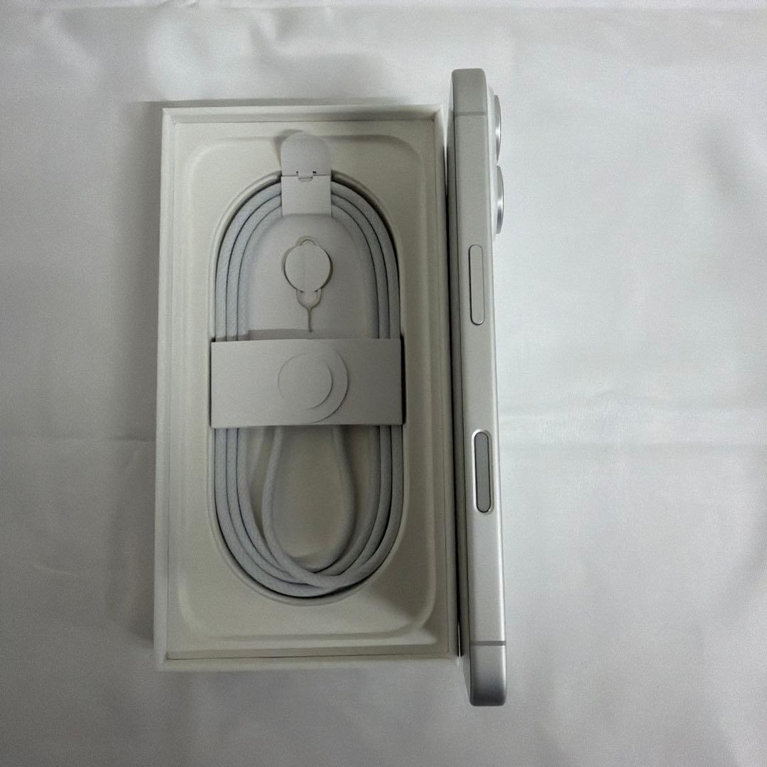 Apple iPhone 16 ホワイト SIMフリー　アイフォン