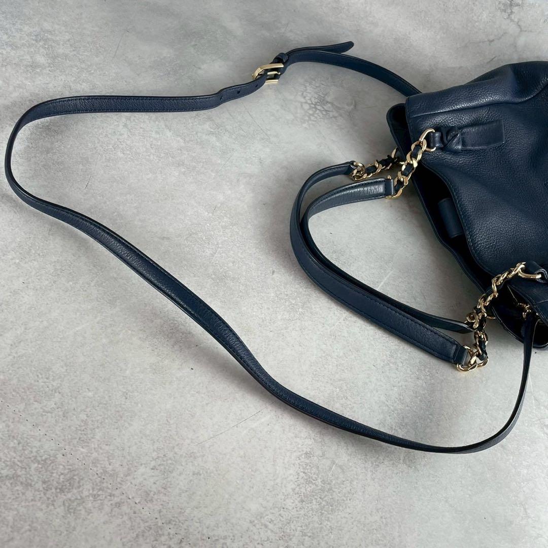 ✨美品✨トリーバーチ　ハンドバッグ　2way クロスボディ　チェーン　レザー　紺