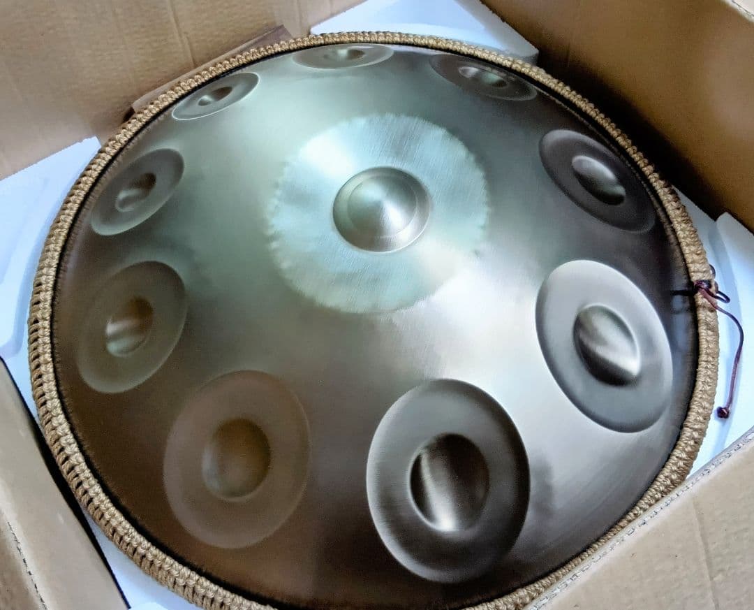 ハンドパン　56センチ　10音　A＝432Hz　Dマイナー