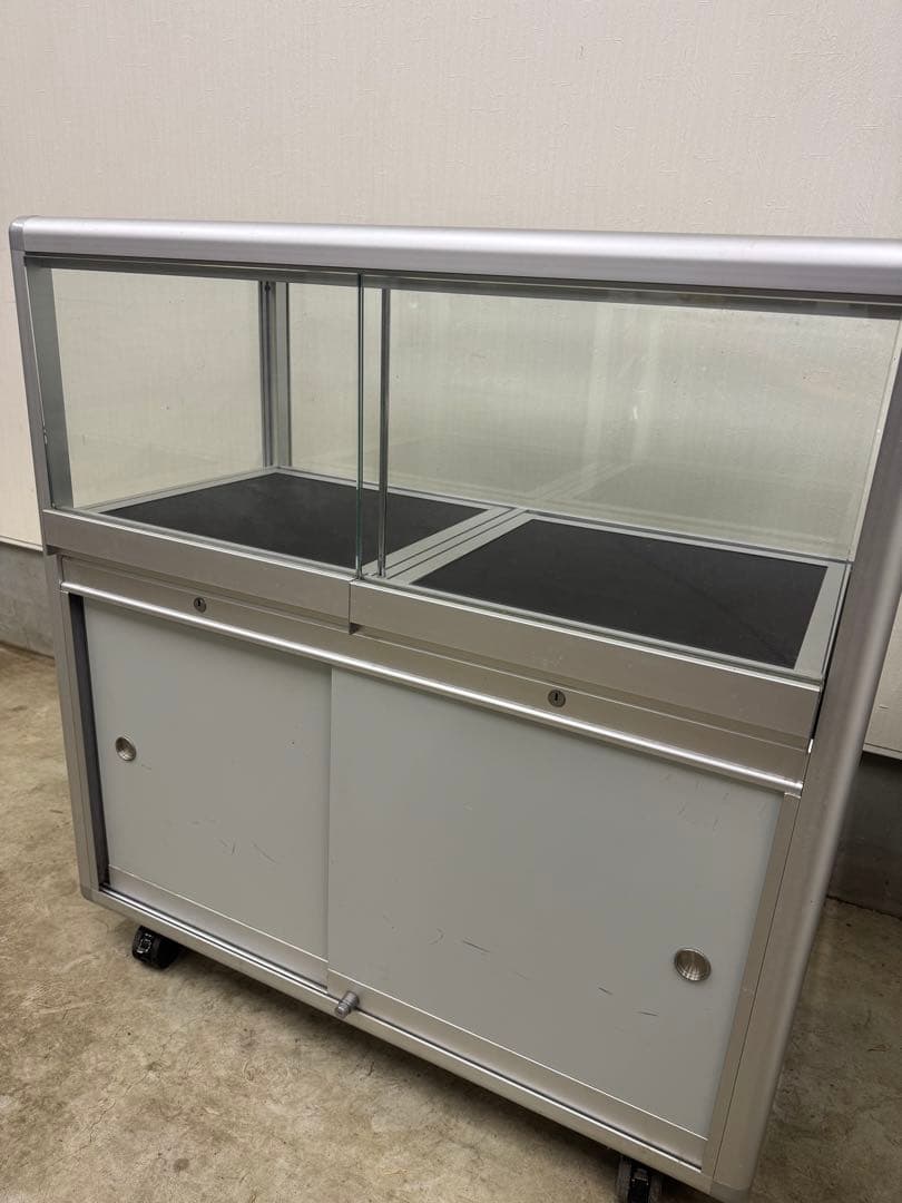 ショーケース ガラス ライト付き