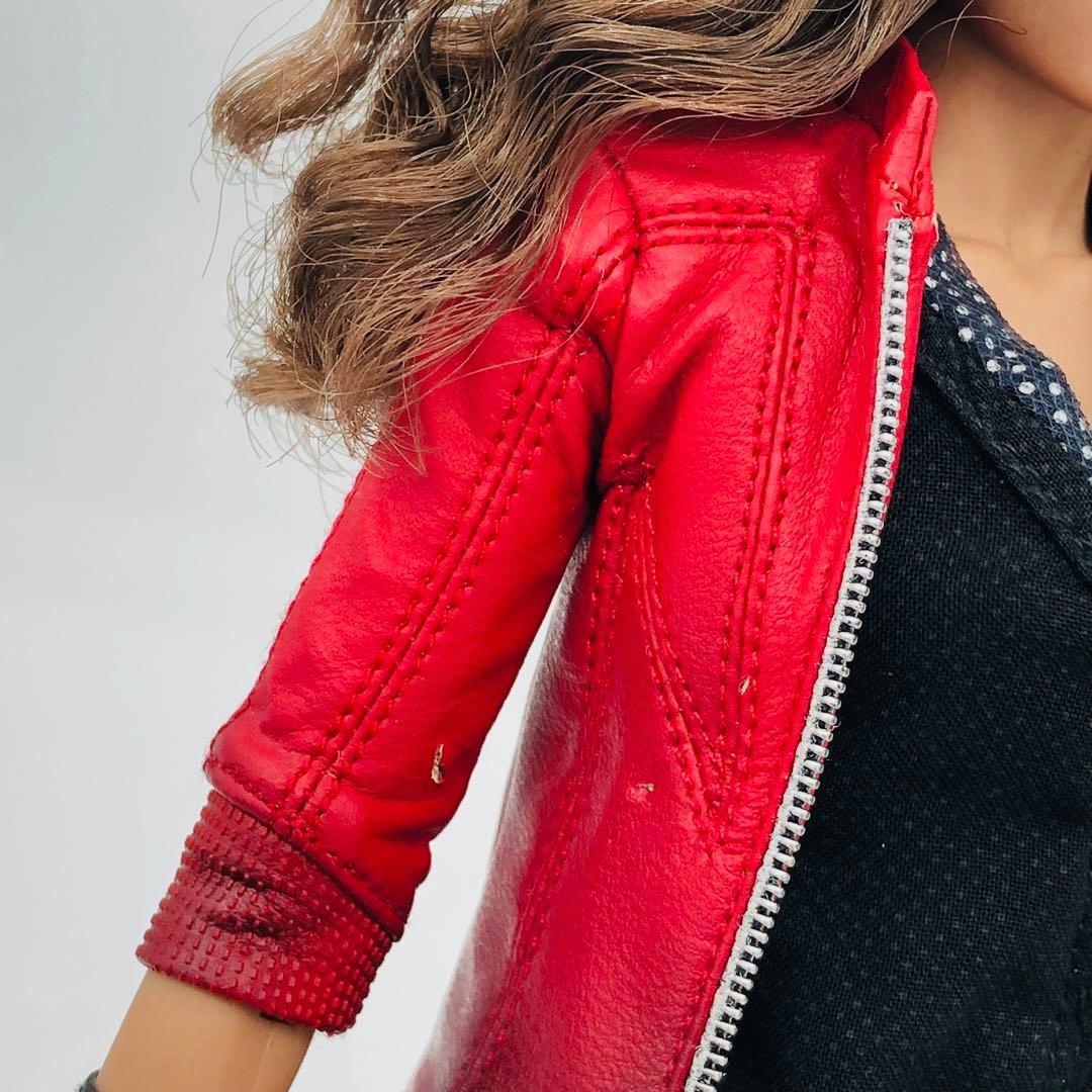 ホットトイズ アベンジャーズ エイジオブウルトロン スカーレットウィッチ