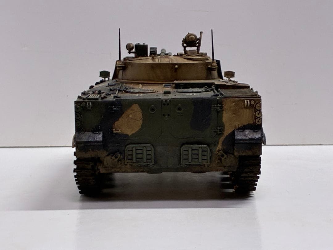 トランペッター　1/35 BMP-3 完成品　戦車　装甲車　模型　