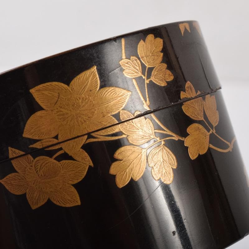 茶道具　漆塗　時代花草蒔絵　香合　時代箱付　V　8233