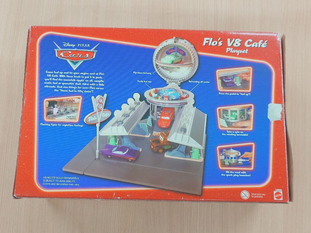 未使用 カーズ フローのV8カフェ トイザらス マテル社 ピクサー MATTEL