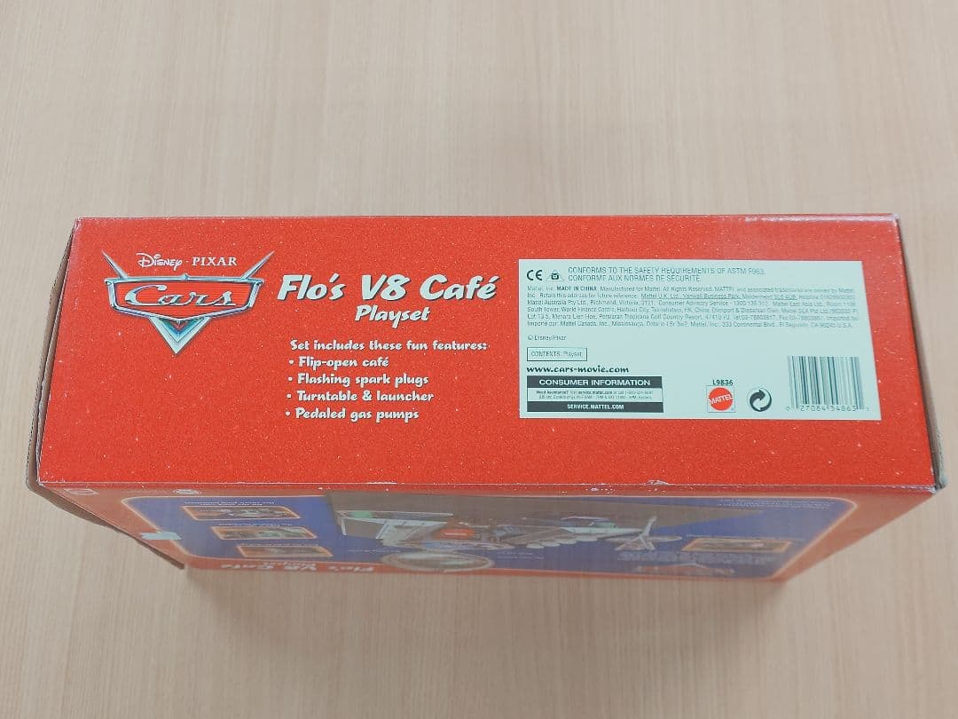 未使用 カーズ フローのV8カフェ トイザらス マテル社 ピクサー MATTEL