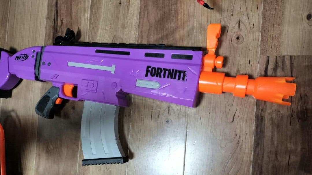 フォートナイトCS-50 タイタン ナーフ銃セット おまけ付きストラップ付き