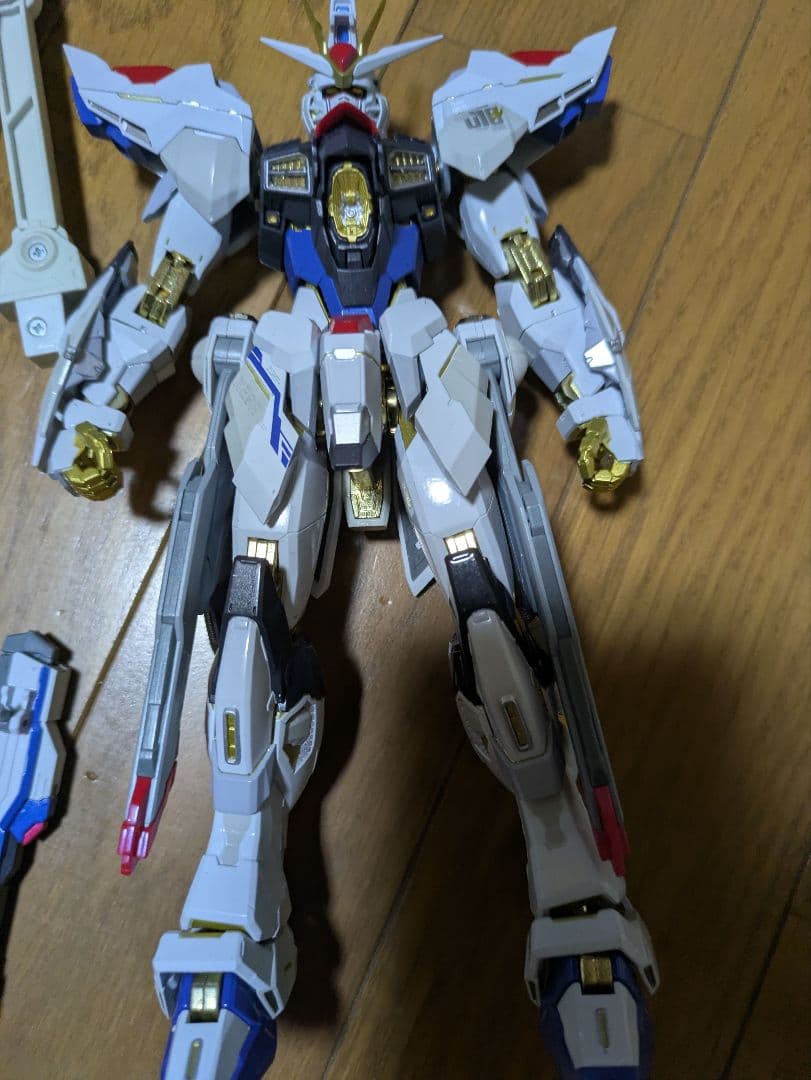 ストライクフリーダムガンダム　l　BUILD　+　光の翼オプション未開封