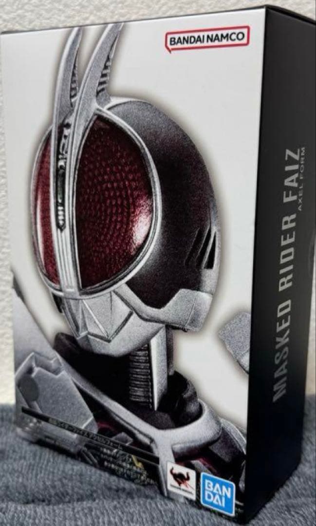 S.H.Figuarts（真骨彫製法）仮面ライダーファイズアクセル