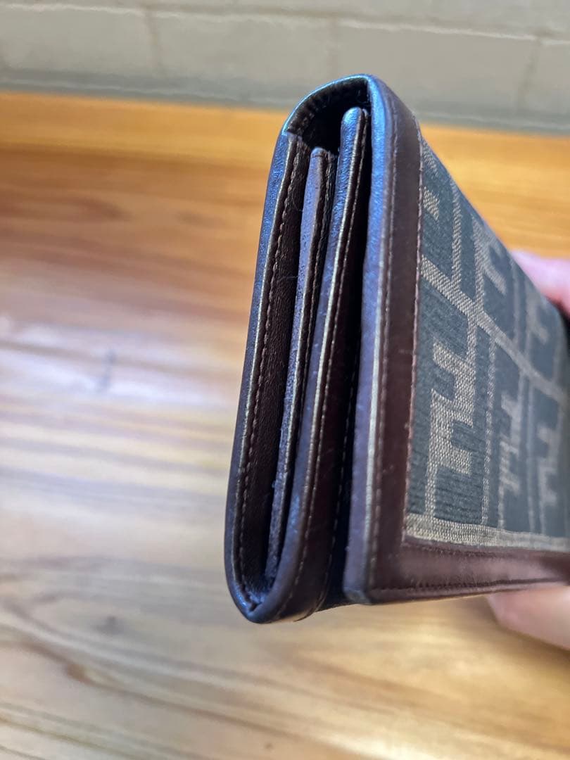 Fendi 二つ折り財布 FFロゴデザイン