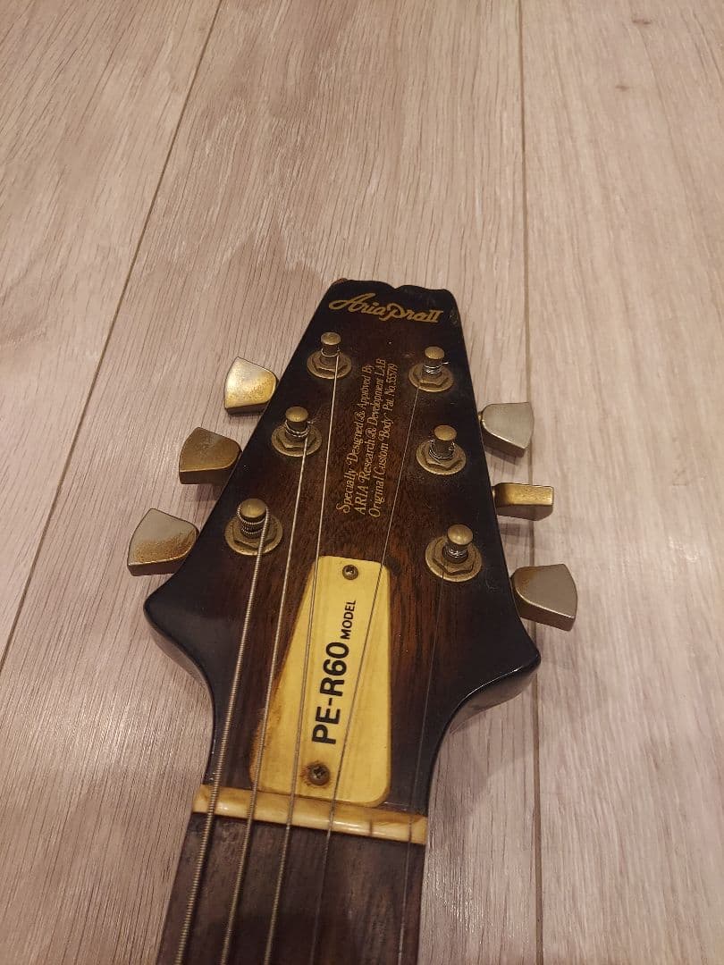 Aria pro Ⅱ PE-R60 エレキギター