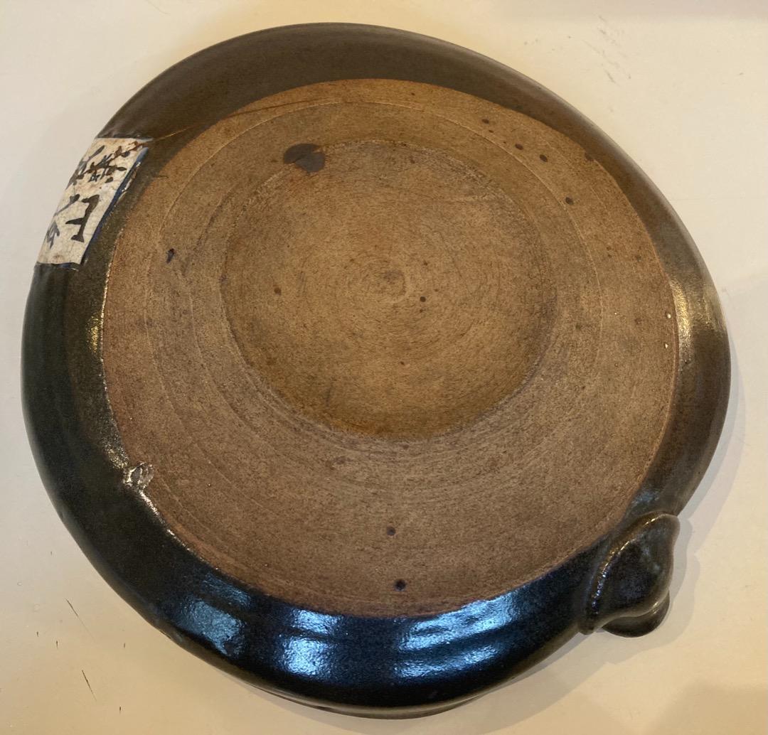 尾形乾山の片口大皿 の古陶！濃栗色のうねり片口に白の椿図 直しあり江戸中期