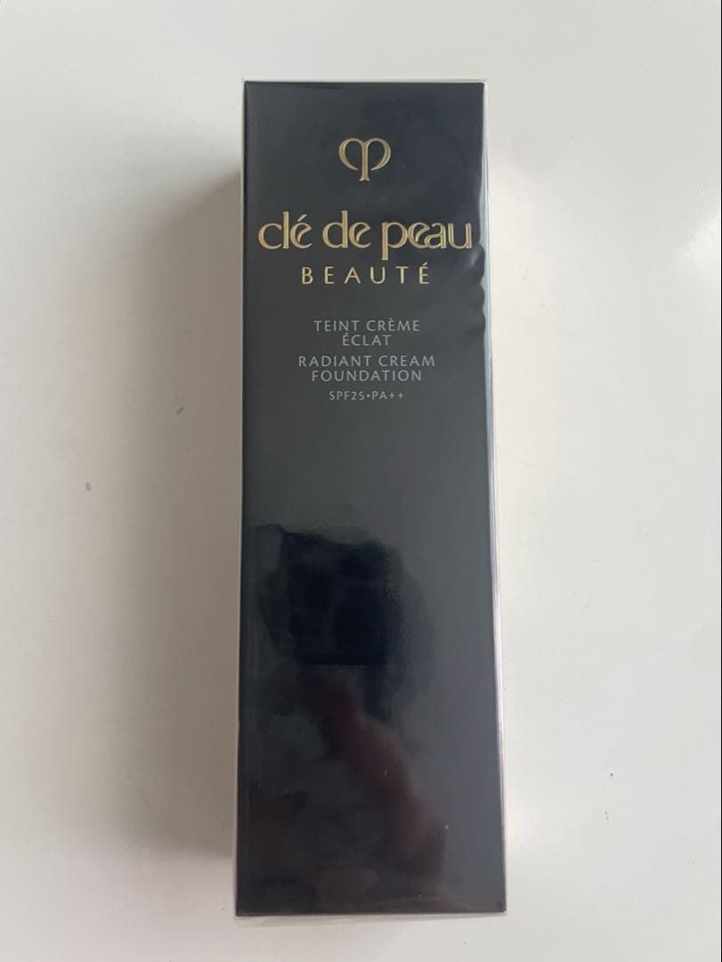 クレドポーボーテ タンクレームエクラn オークル00