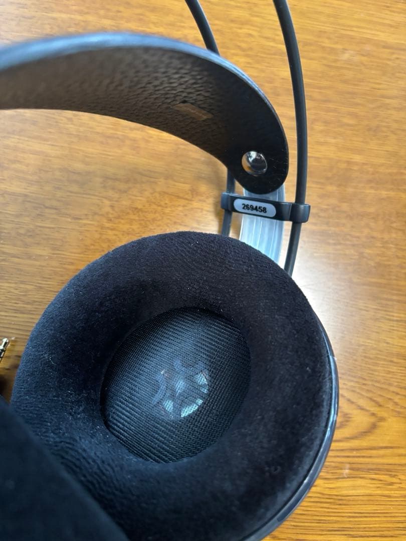 AKG ヘッドホン　K702