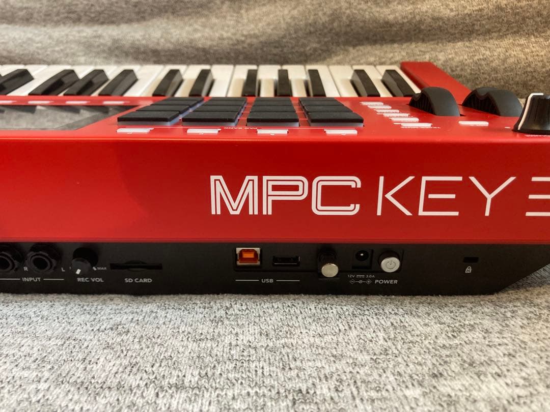 c*i様 【AKAI】 MPC KEY37