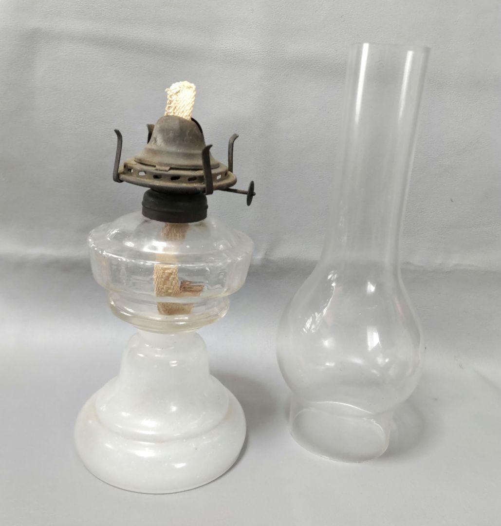 大正硝子　オイルランプ　乳白　　D606