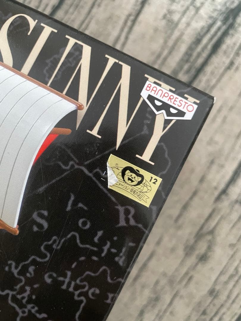 送料無料　新品未開封　ワンピース　サウザンドサニー号　フィギュア