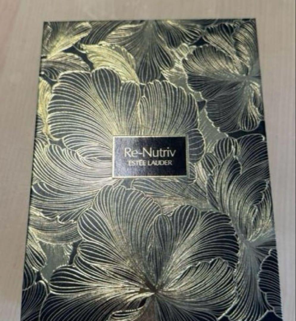 【新品未使用】エスティローダー　リニュートリィヴ　コフレ