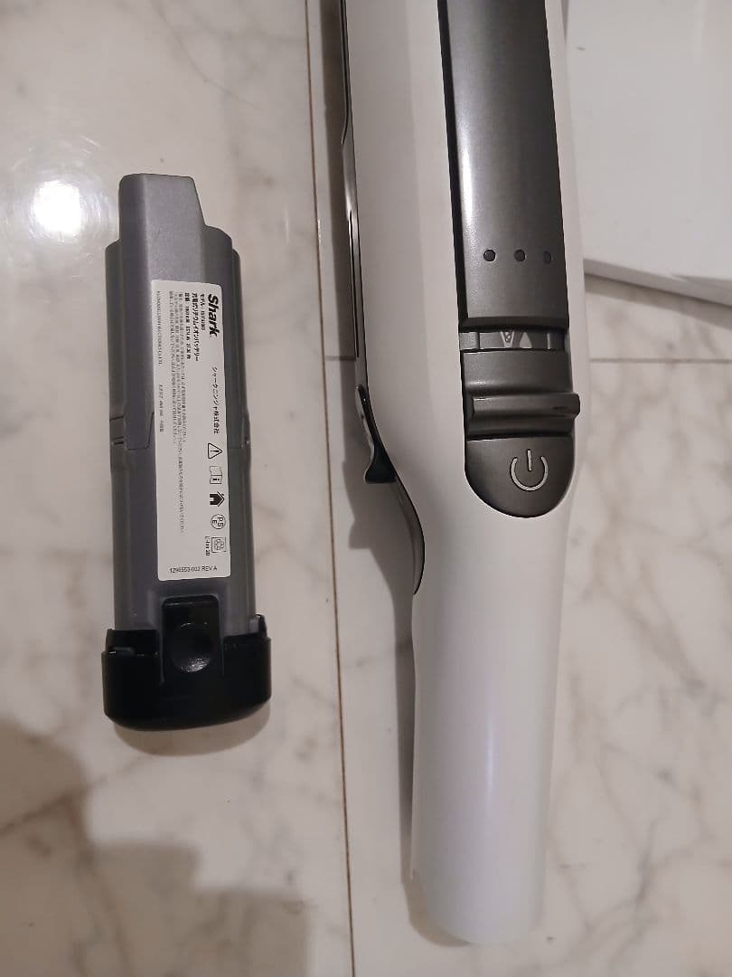 り*う様 CS150JAE スティッククリーナー 自動ゴミ収集ドック付き