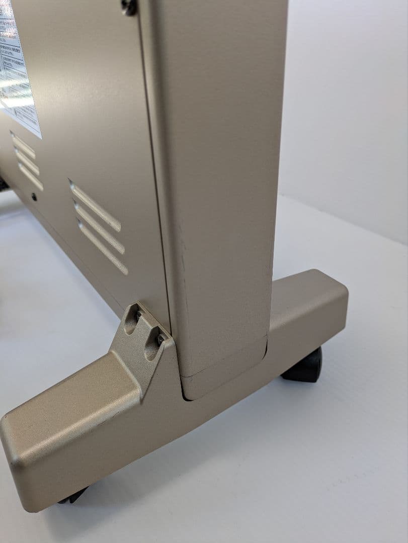 遠赤外線暖房器 　サンルミエ キュート 　E800LS　日本製