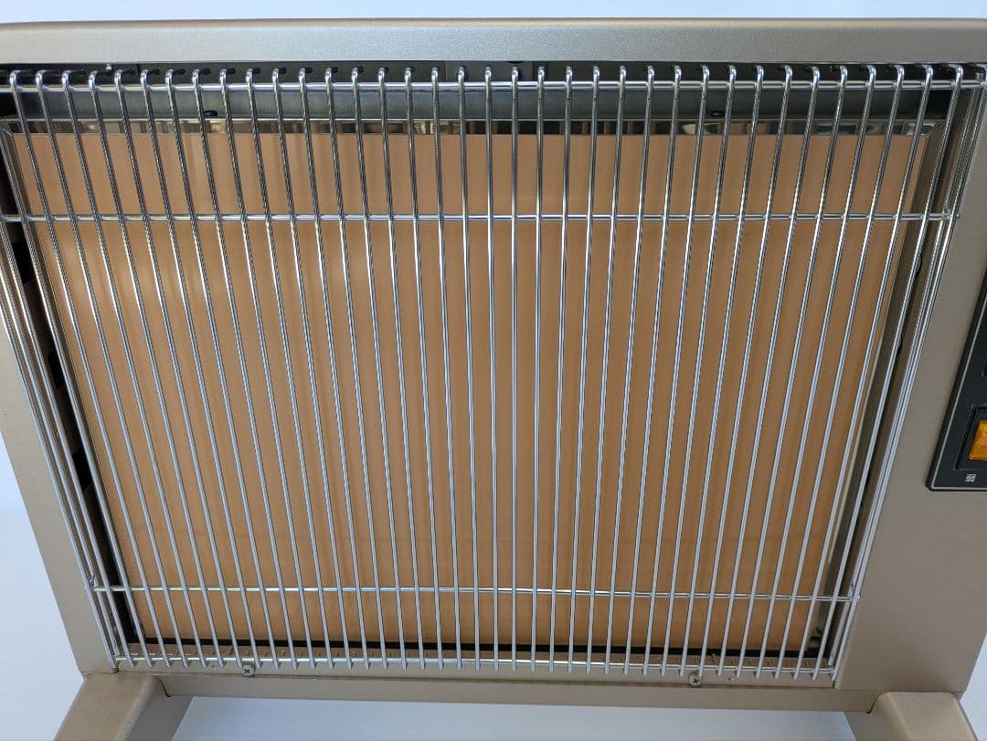 遠赤外線暖房器 　サンルミエ キュート 　E800LS　日本製