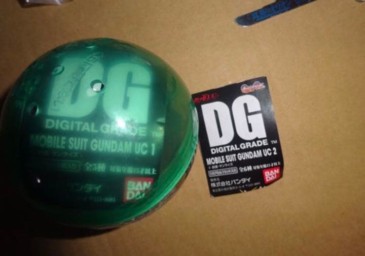 ガンダム　ウエハースカード　フィギュア　モノアイスタイル　DG(1008）