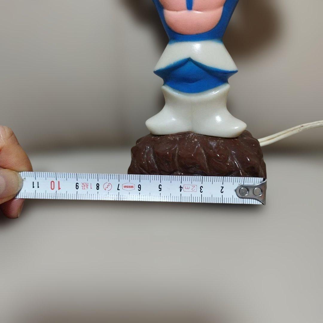 【レトロ】【バルタン星人】 台座付きフィギュア　腕が動きます　円谷プロ