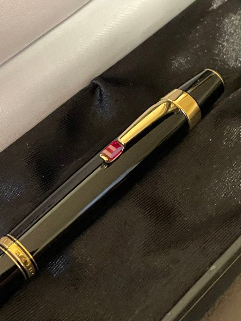 ◾️モンブラン ボエムルージュ◾️ツイスト式ボールペン◾️化粧箱付属◾️