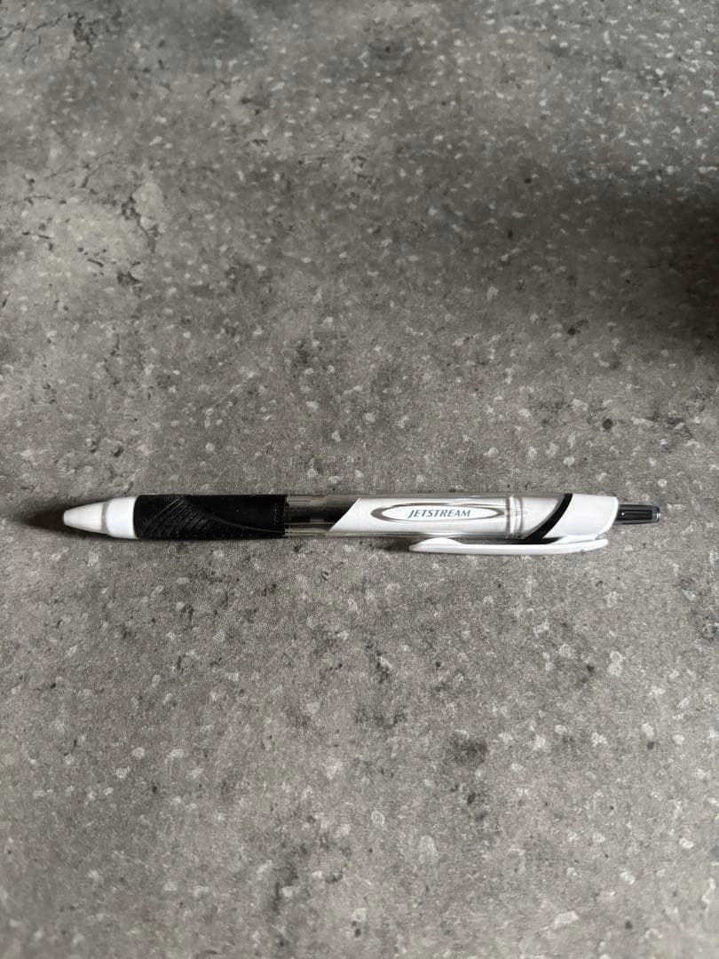 ボールペン　1本