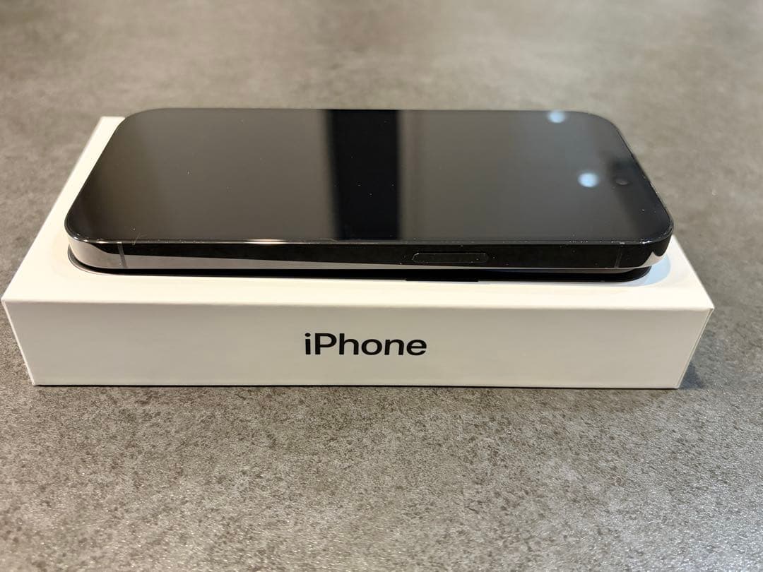 【美品】Apple iPhone 14Pro スペースブラック256GB