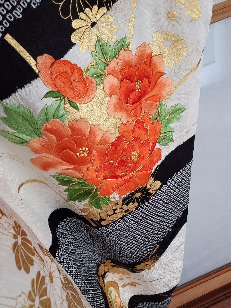 【レトロ調＊美品】振袖&襦袢セット　絞り　刺繍　黒　白　オレンジ　トールサイズ