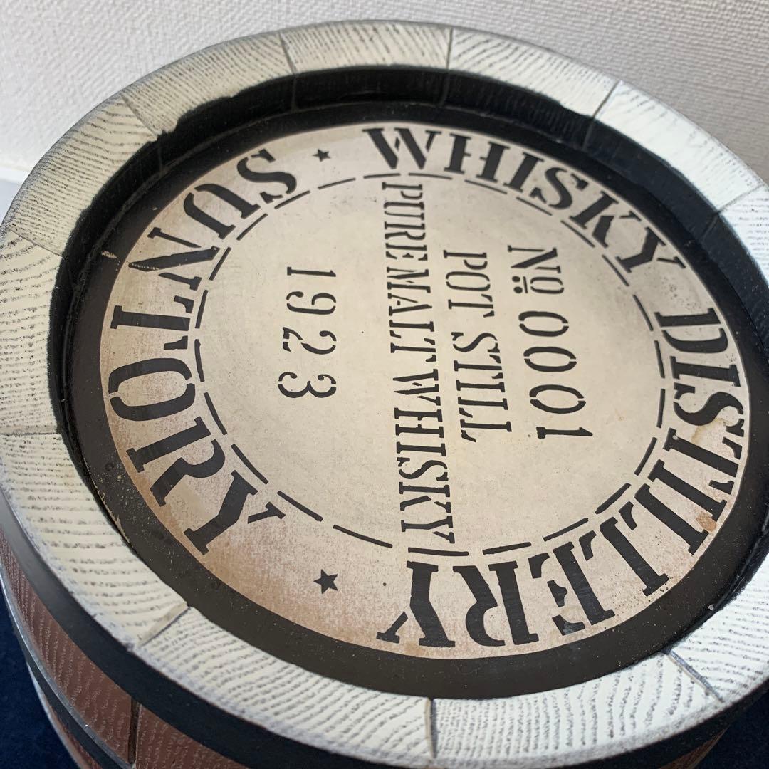 サントリーウイスキー　樽型ディスプレイ