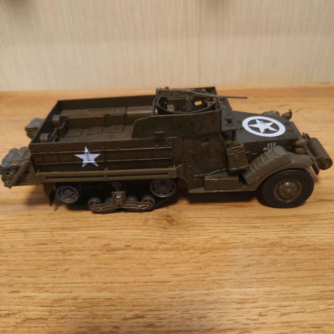 戦車と軍用トラックのミニチュアモデルセット おまけ付き