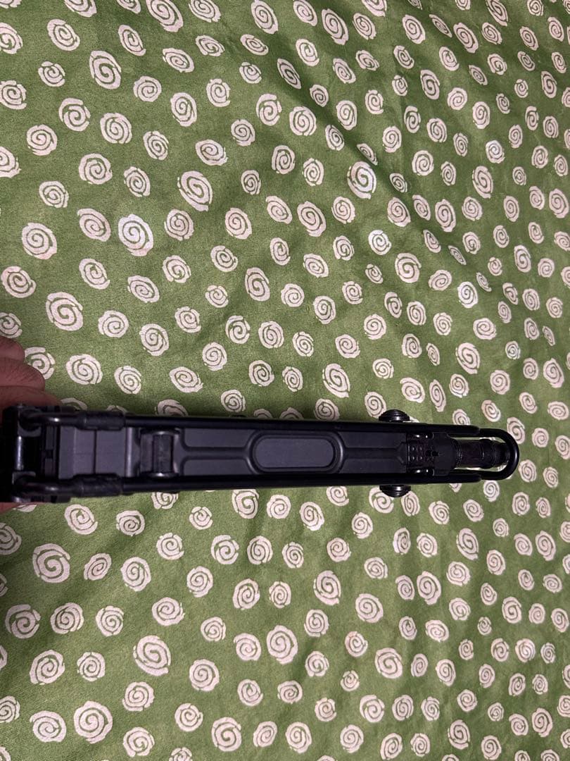 東京マルイ　Vz61 スコーピオン　電動