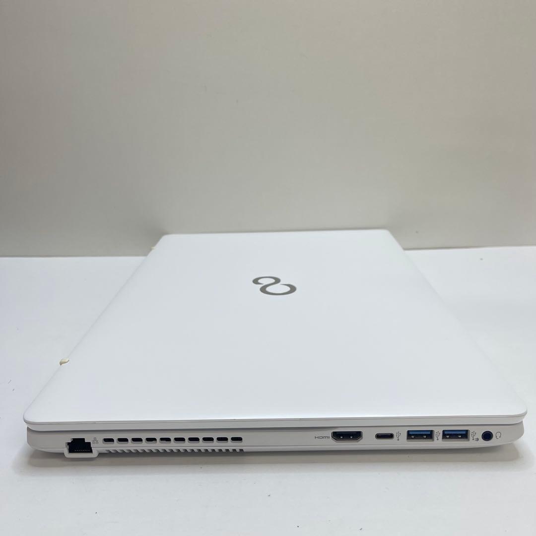 #700 富士通 AH50/B3 i7-7700HQ 8GB SSD512GB