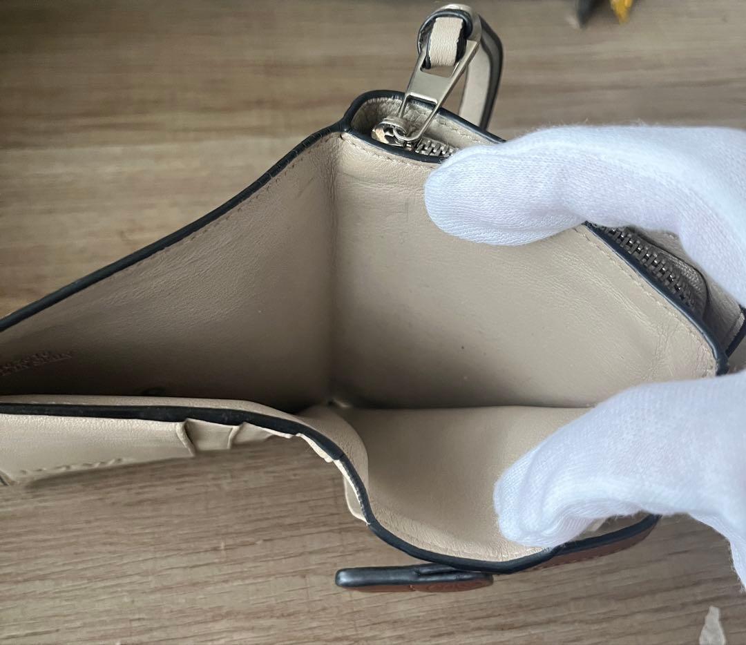 ロエベ三つ折り財布　ミニウォレット
