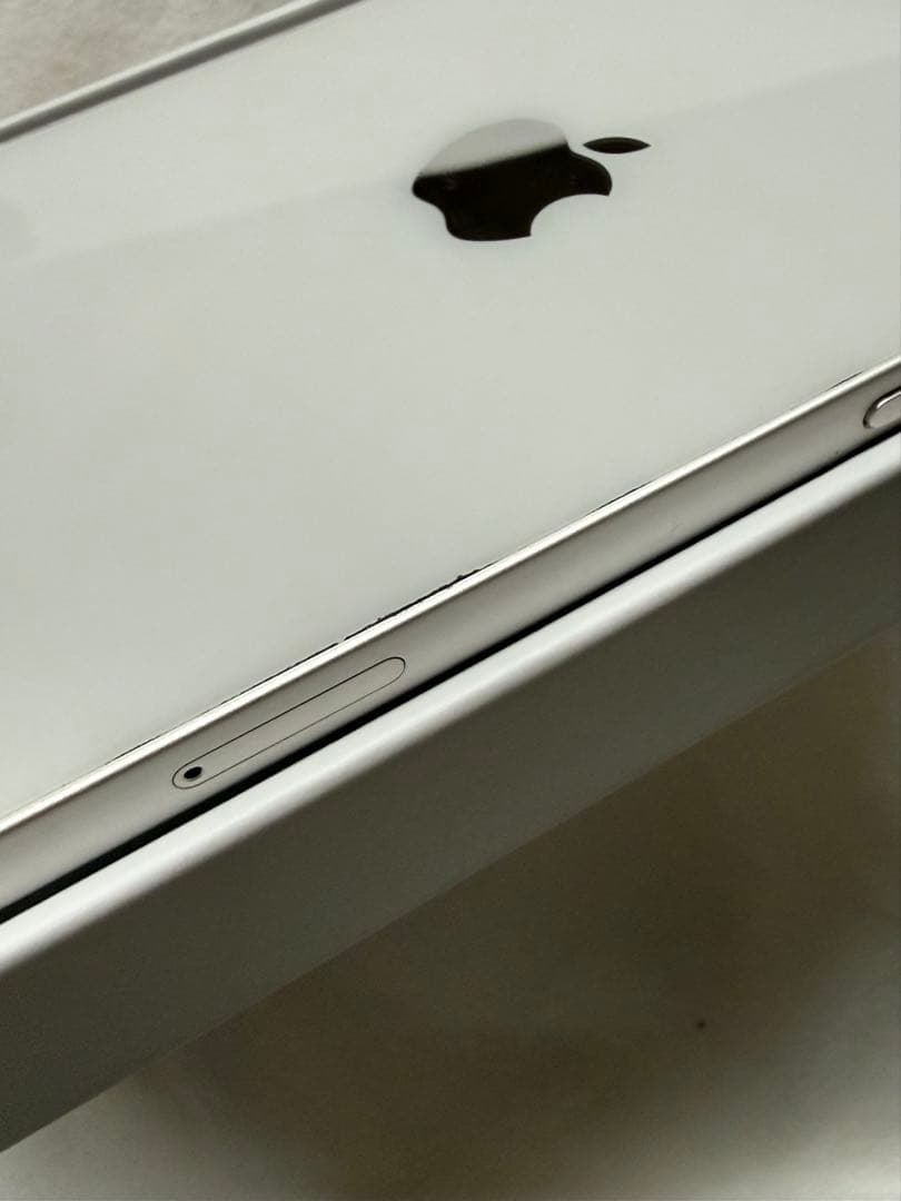 「ゆん」Apple iPhone 14 ホワイト 本体