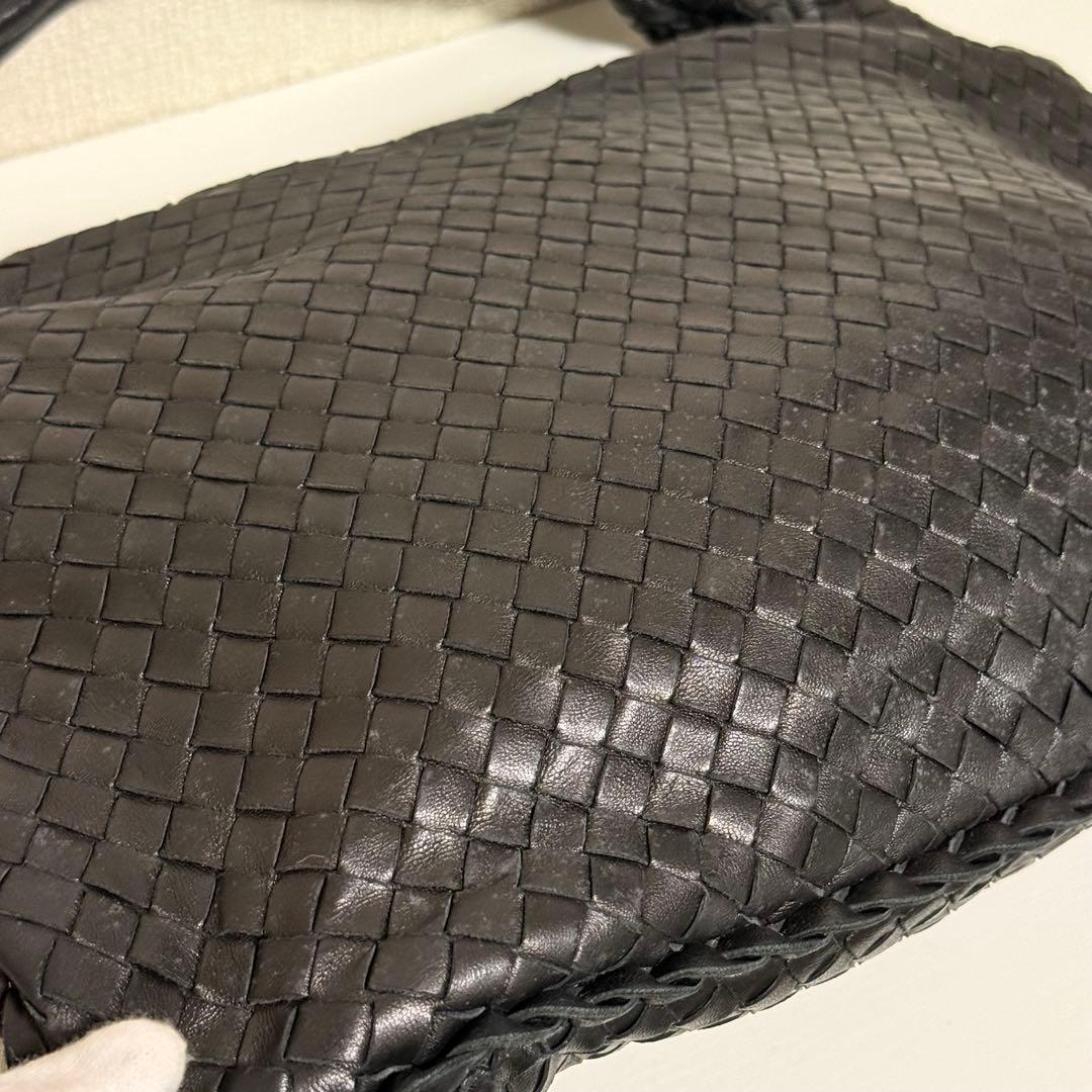 BOTTEGA VENETA イントレチャート ホーボー ショルダーバッグ