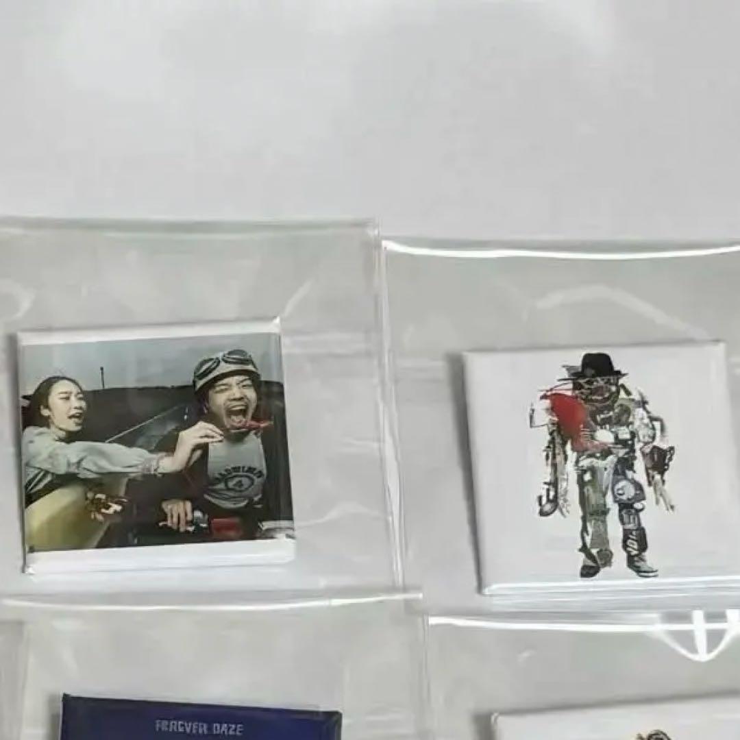 RADWIMPS 缶バッジ　アルバムジャケット