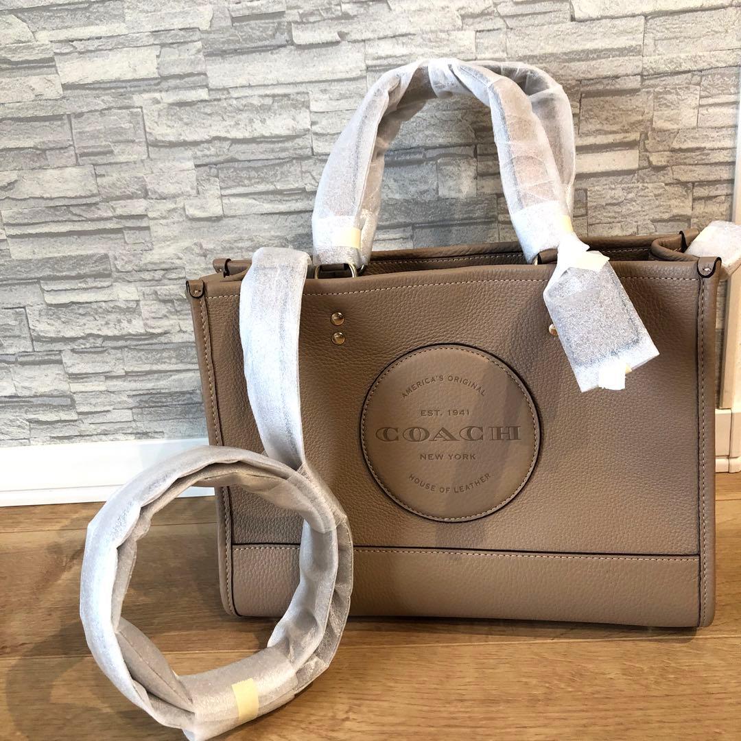 コーチ　ハンドバッグ　レディース　ベージュ 系　新品未使用