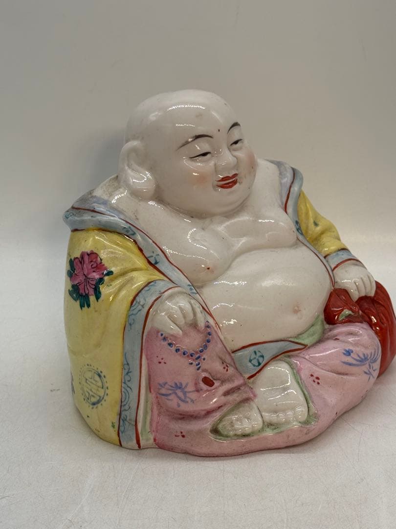 中国　景徳鎮製　色絵彌勒像　送料込み251222