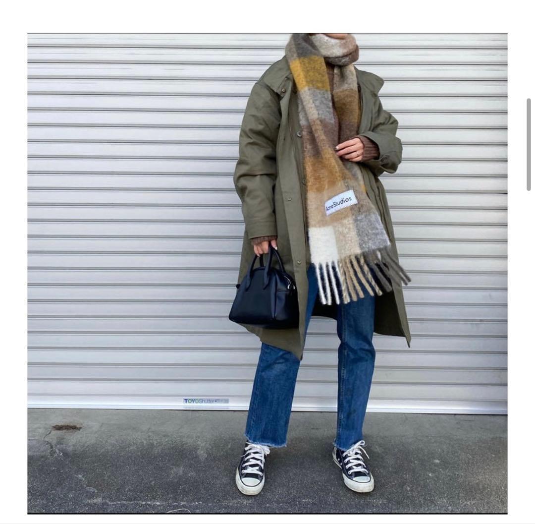 Acne Studios ベージュ系マフラー