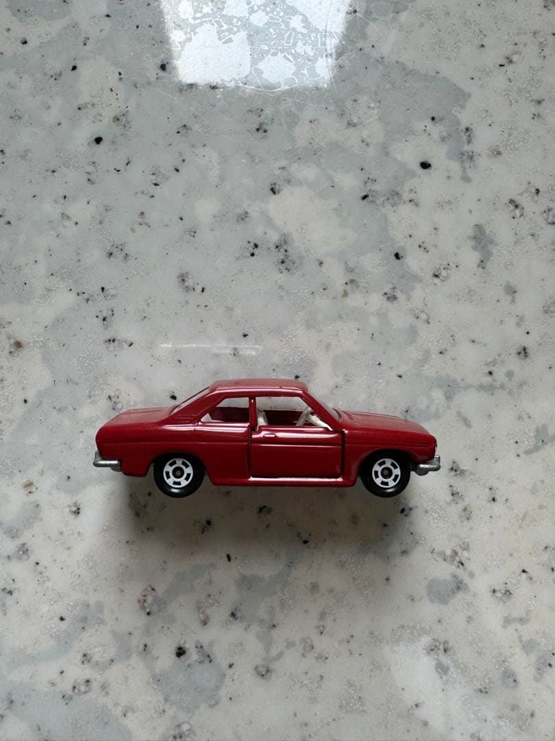 トミカ　黒箱　(激レア) ブルーバードSSSクーペ　2台セット